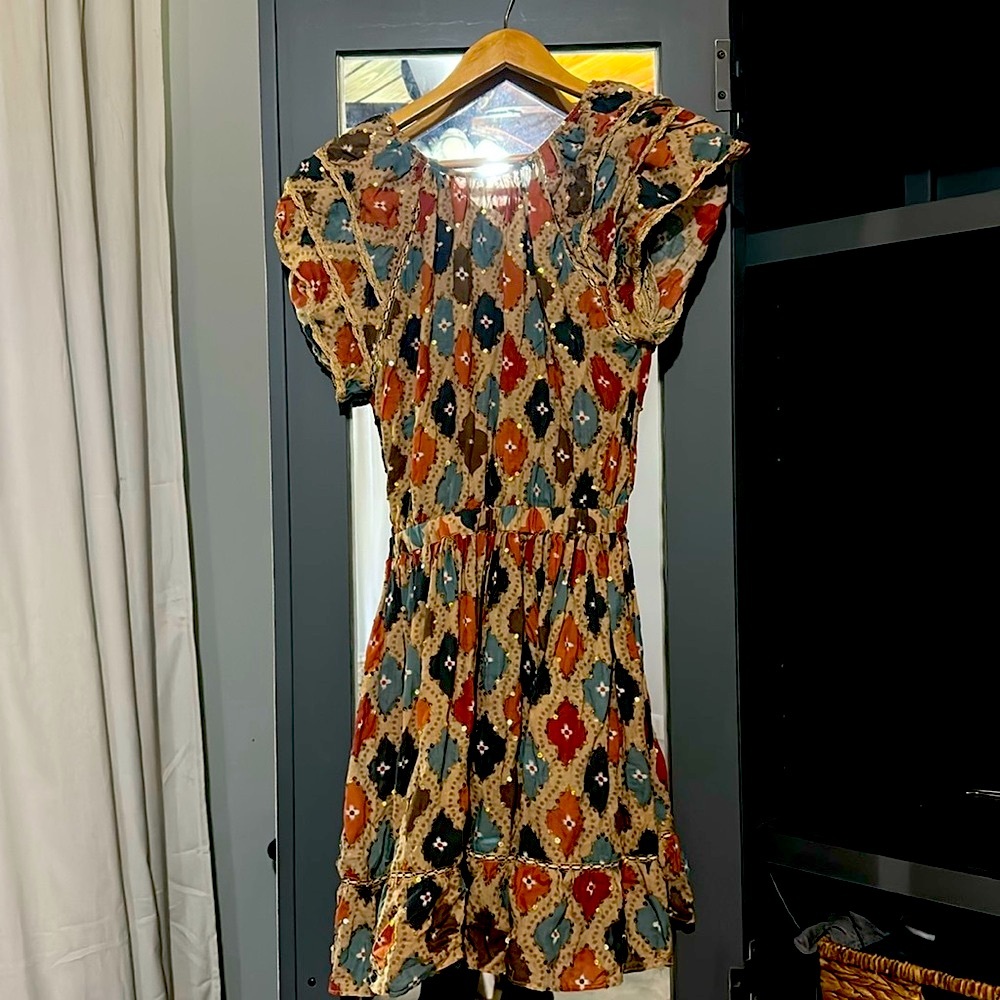 Letmebe Patterned dress with gold sequins